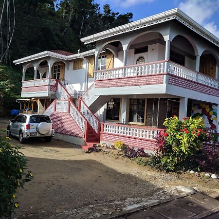 Mainroad Suite Calibishie Exterior foto