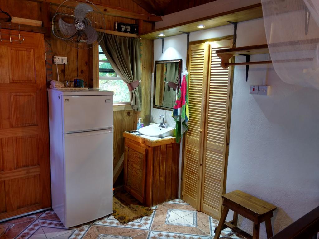 Mainroad Suite Calibishie Exterior foto